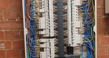 Elektros skydeliai